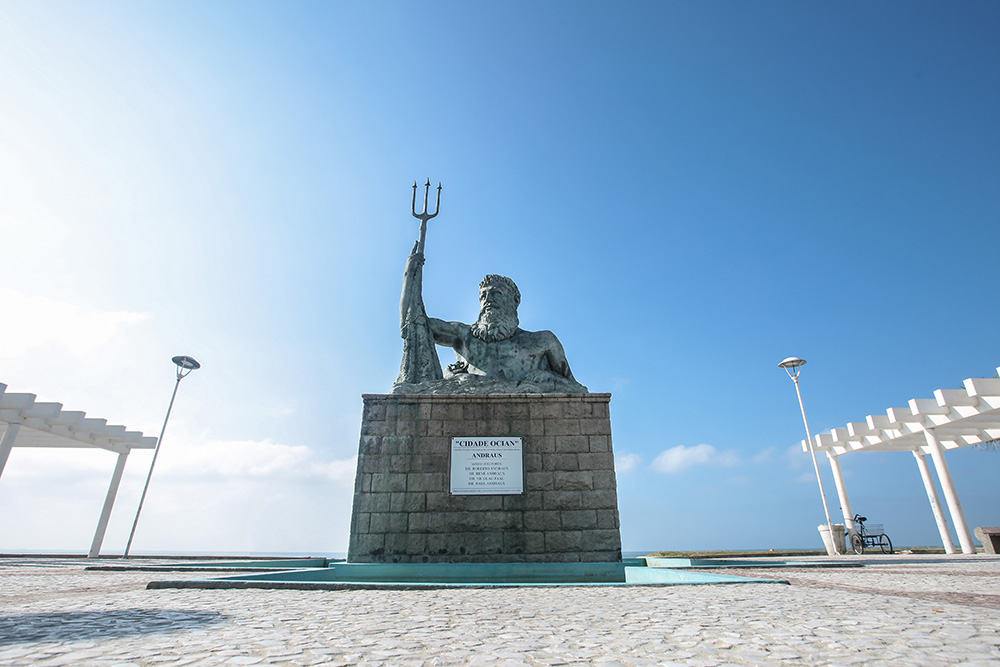 Estátua de Netuno - Ocian Praia Grande SP